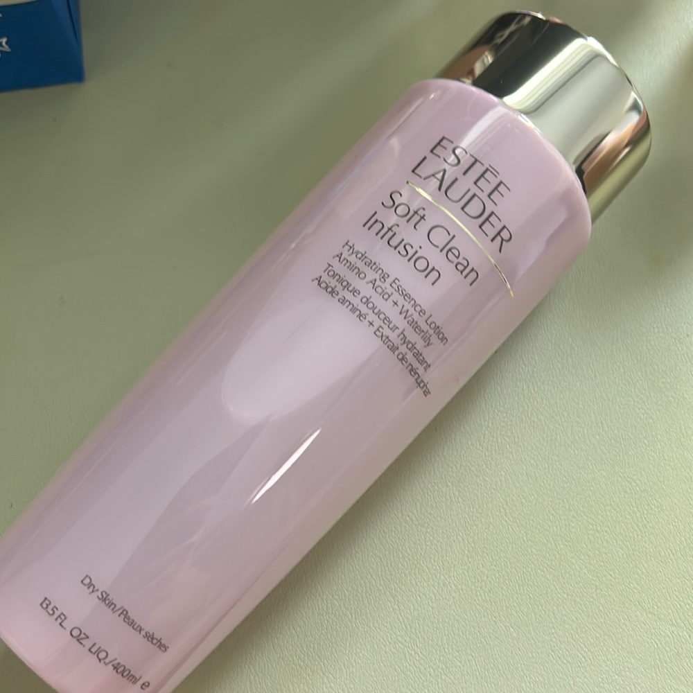 NEW Estee Lauder Soft Clean Infusion Hydrating Essence